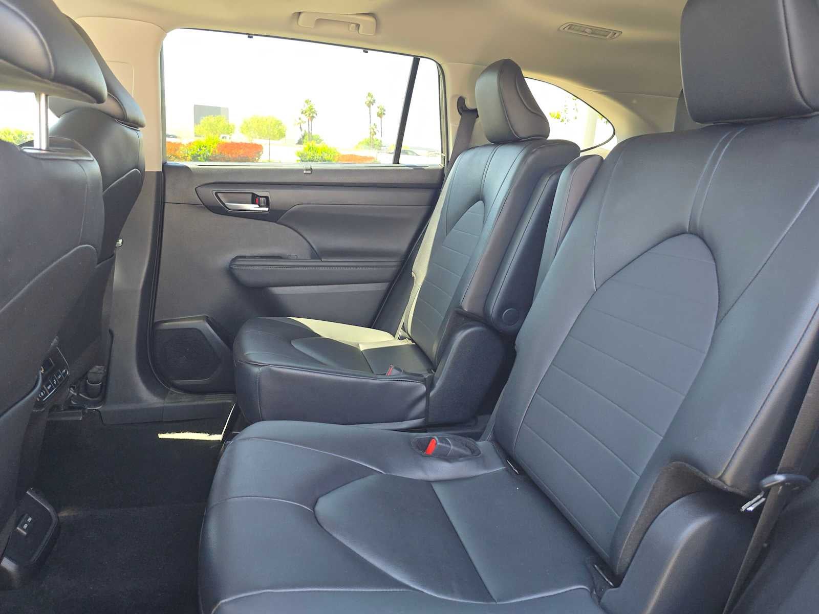 2025 Toyota Highlander XLE