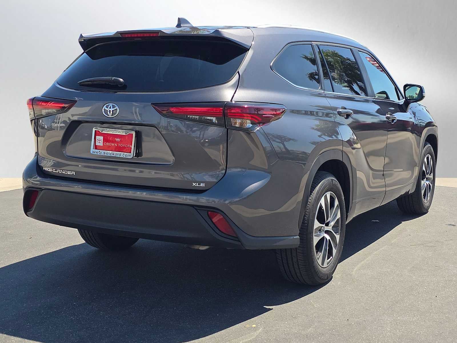 2025 Toyota Highlander XLE