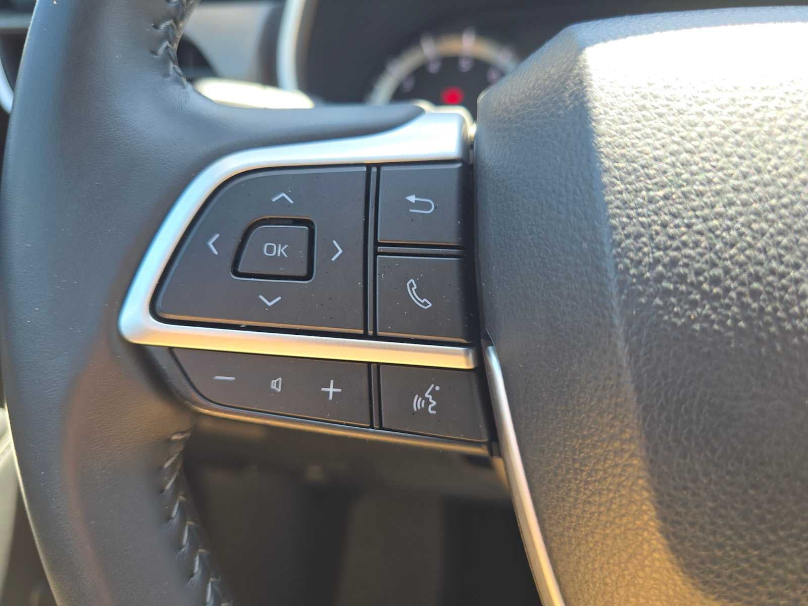 2025 Toyota Highlander XLE