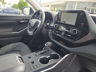 2025 Toyota Highlander XLE