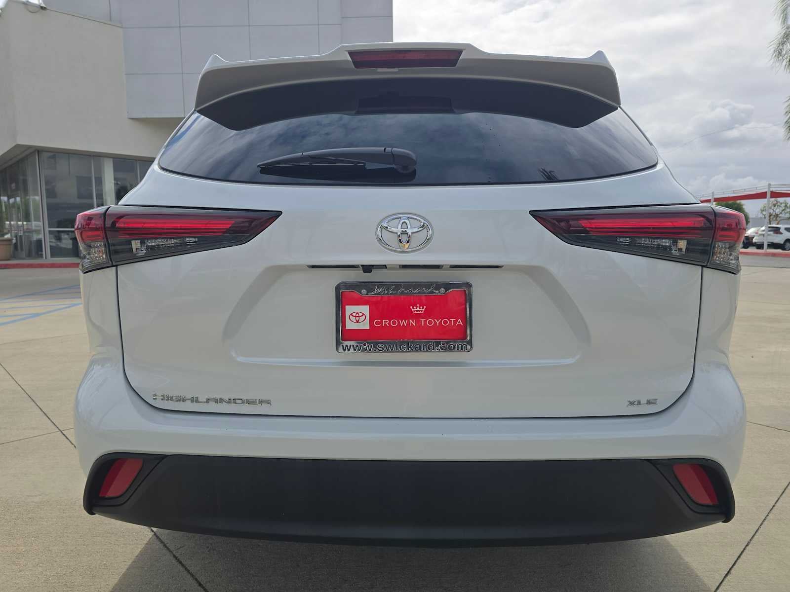 2025 Toyota Highlander XLE