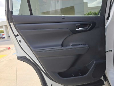2025 Toyota Highlander XLE