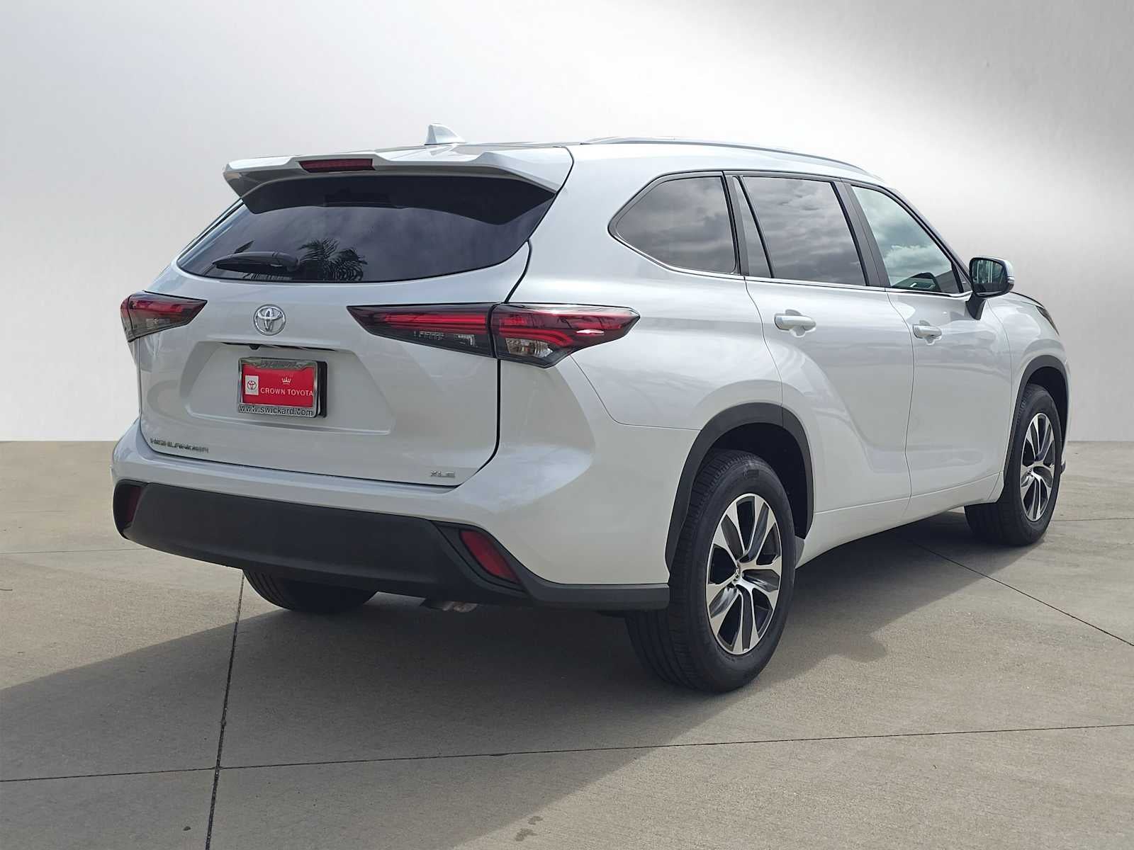 2025 Toyota Highlander XLE