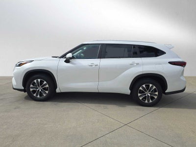 2025 Toyota Highlander XLE