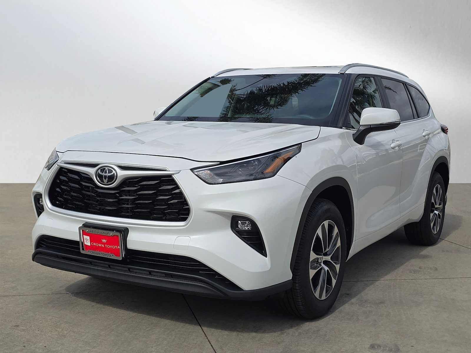 2025 Toyota Highlander XLE
