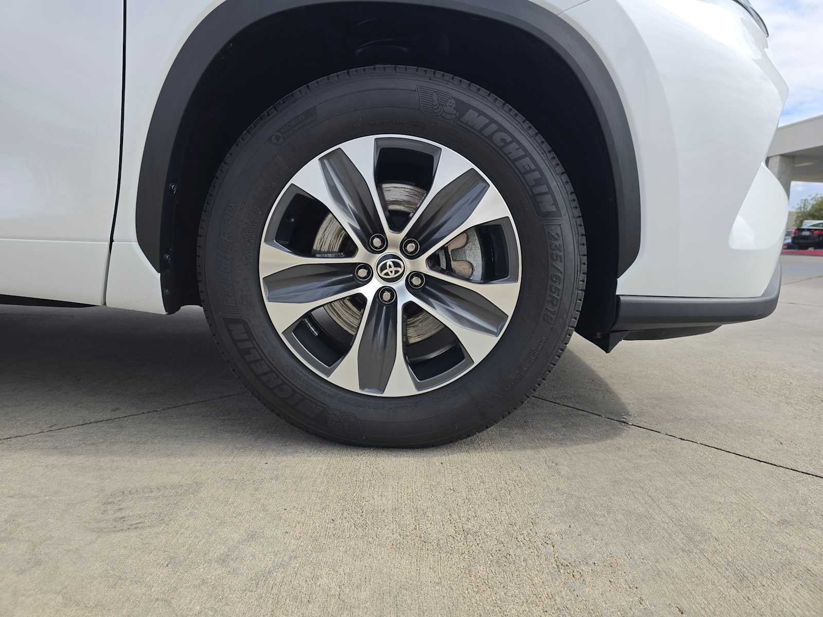 2025 Toyota Highlander XLE