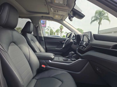 2025 Toyota Highlander XLE