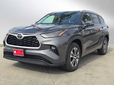 2025 Toyota Highlander XLE