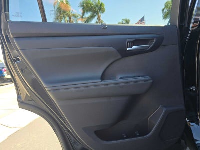 2025 Toyota Highlander XLE