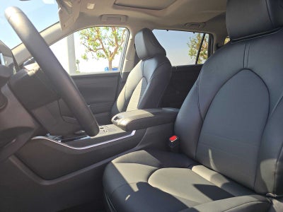 2025 Toyota Highlander XLE