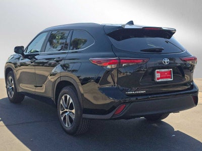 2025 Toyota Highlander XLE