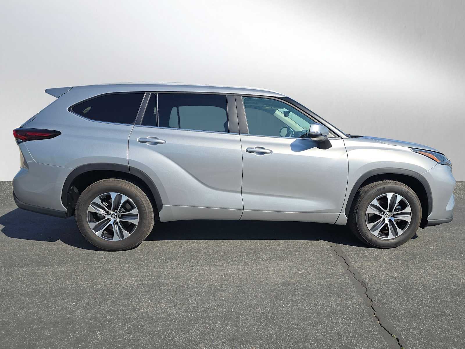 2025 Toyota Highlander XLE