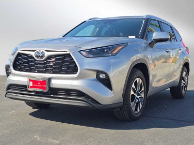2025 Toyota Highlander XLE