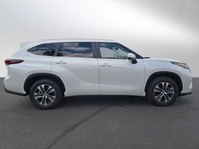 2025 Toyota Highlander XLE