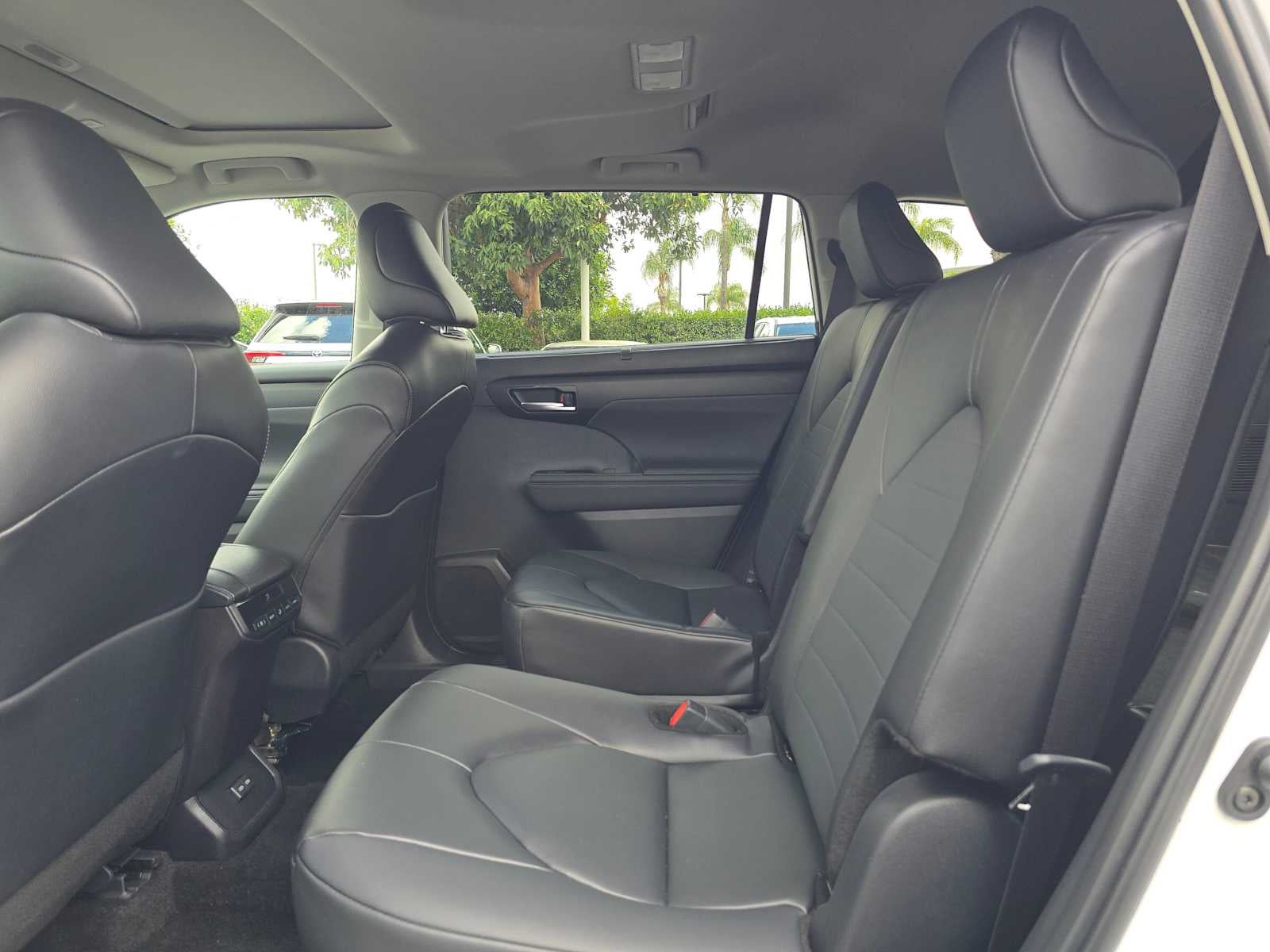 2025 Toyota Highlander XLE