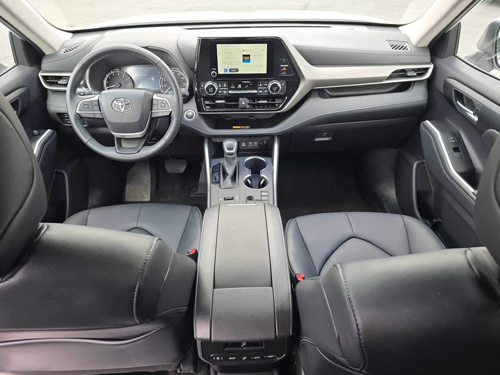 2025 Toyota Highlander XLE
