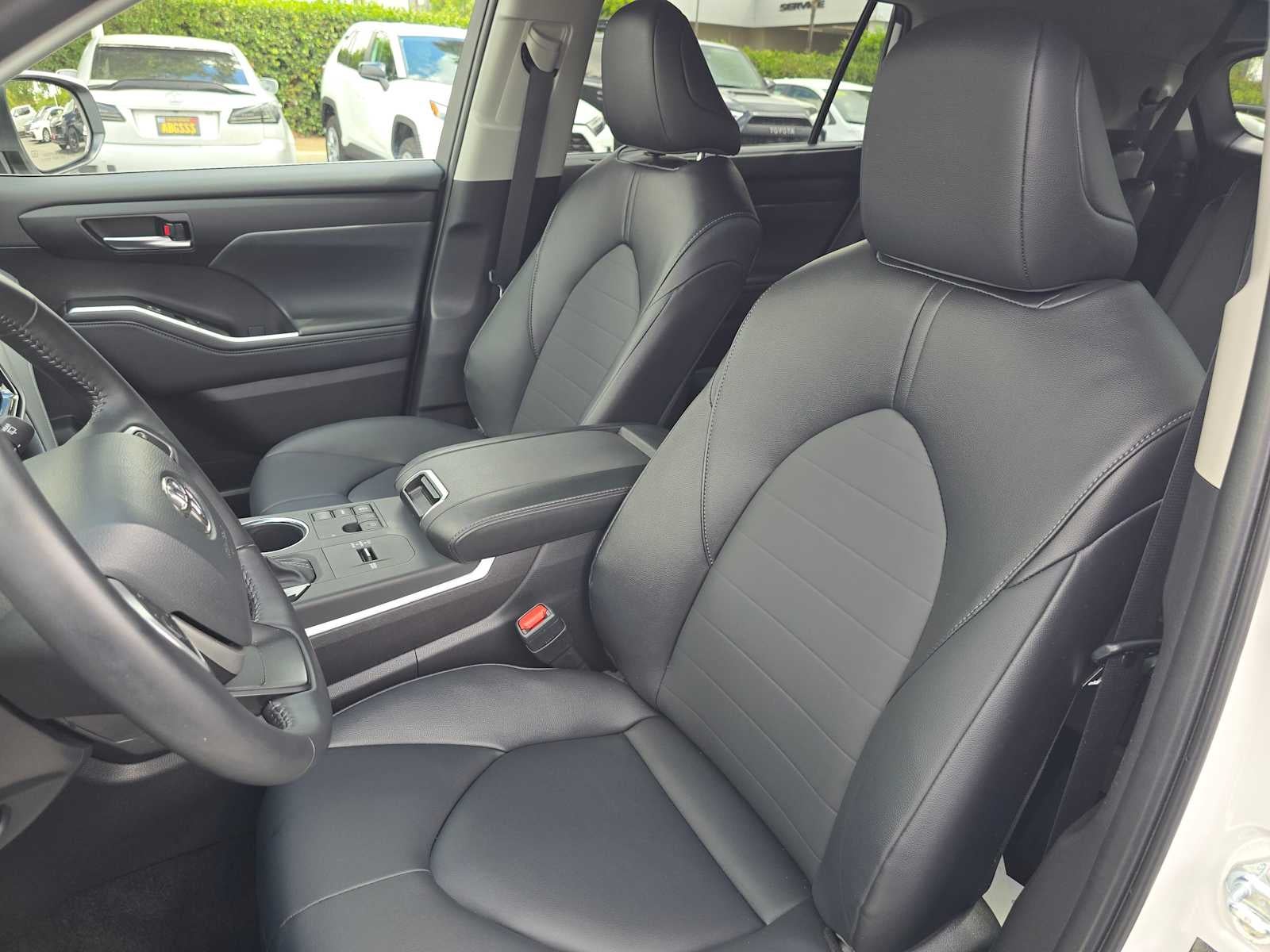 2025 Toyota Highlander XLE