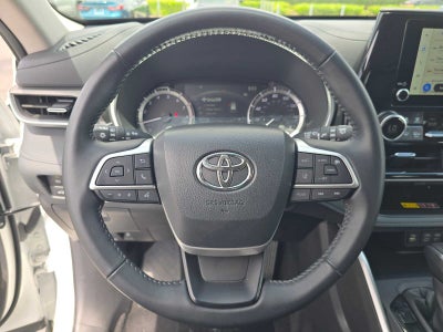 2025 Toyota Highlander XLE
