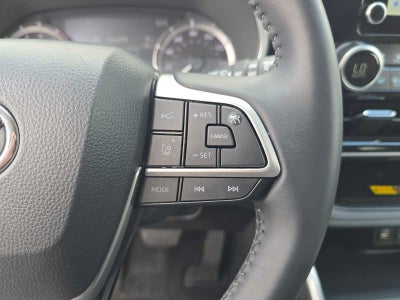 2025 Toyota Highlander XLE