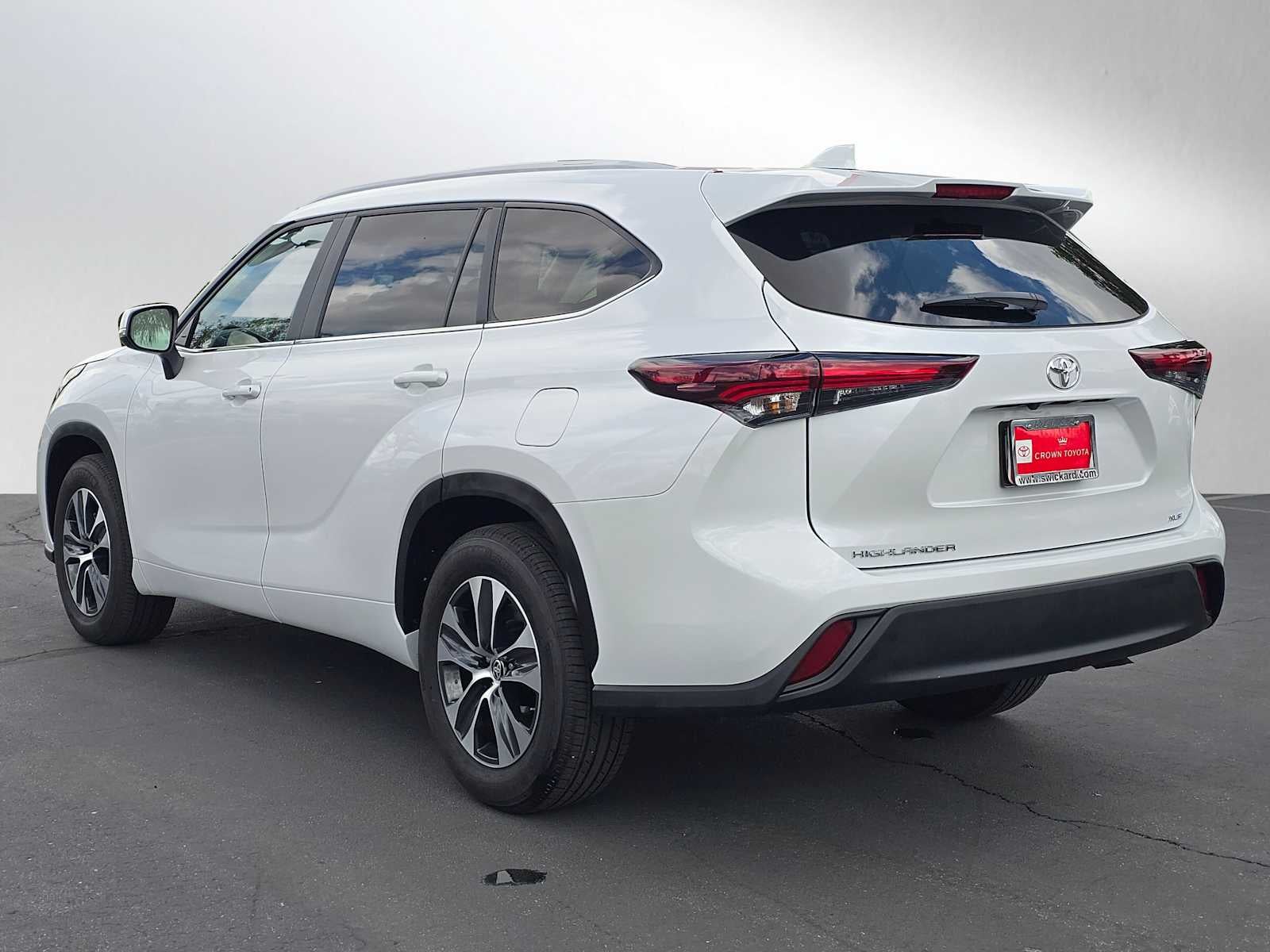 2025 Toyota Highlander XLE
