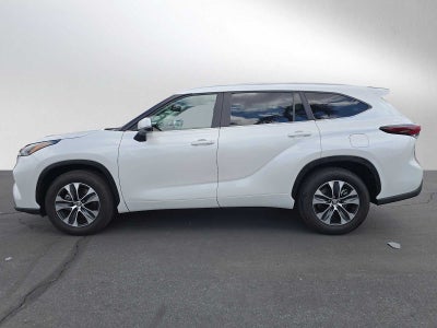 2025 Toyota Highlander XLE