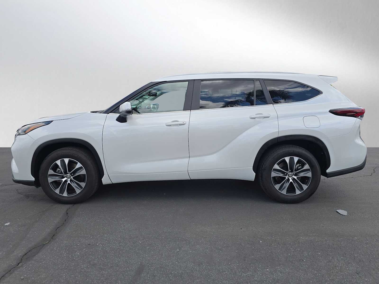 2025 Toyota Highlander XLE