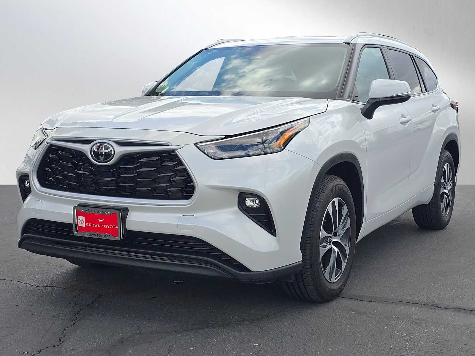 2025 Toyota Highlander XLE
