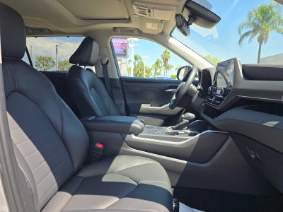 2025 Toyota Highlander XLE