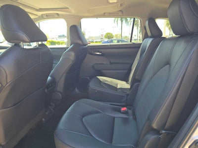 2025 Toyota Highlander XLE