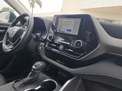 2025 Toyota Highlander XLE