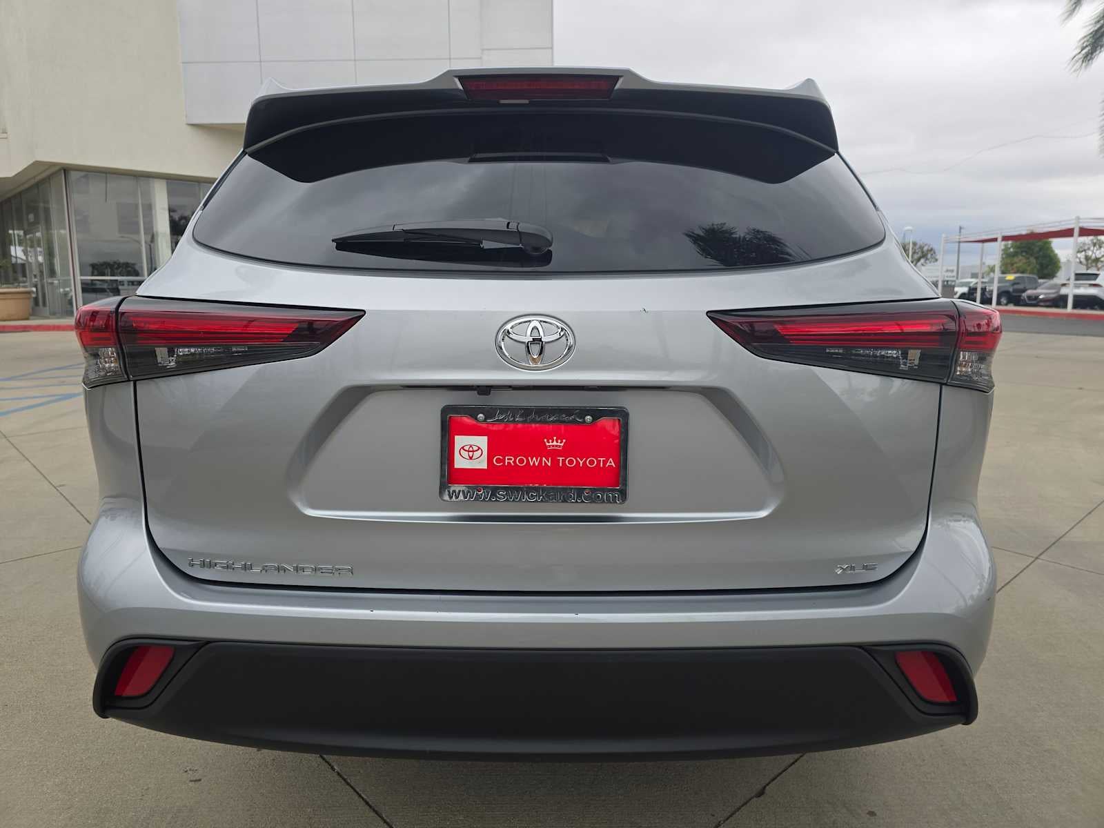 2025 Toyota Highlander XLE