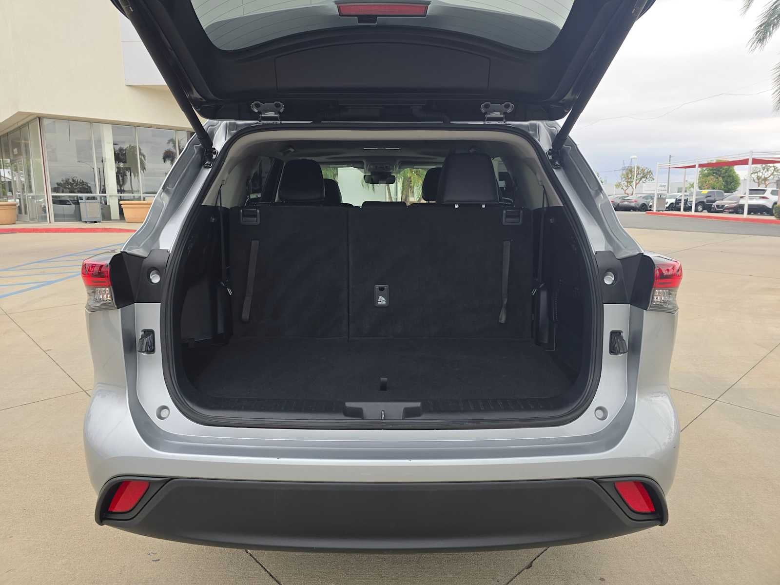 2025 Toyota Highlander XLE