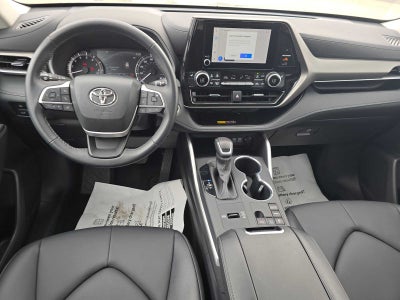 2025 Toyota Highlander XLE