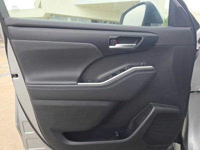 2025 Toyota Highlander XLE
