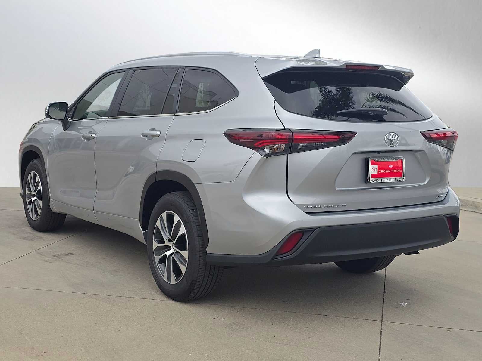 2025 Toyota Highlander XLE