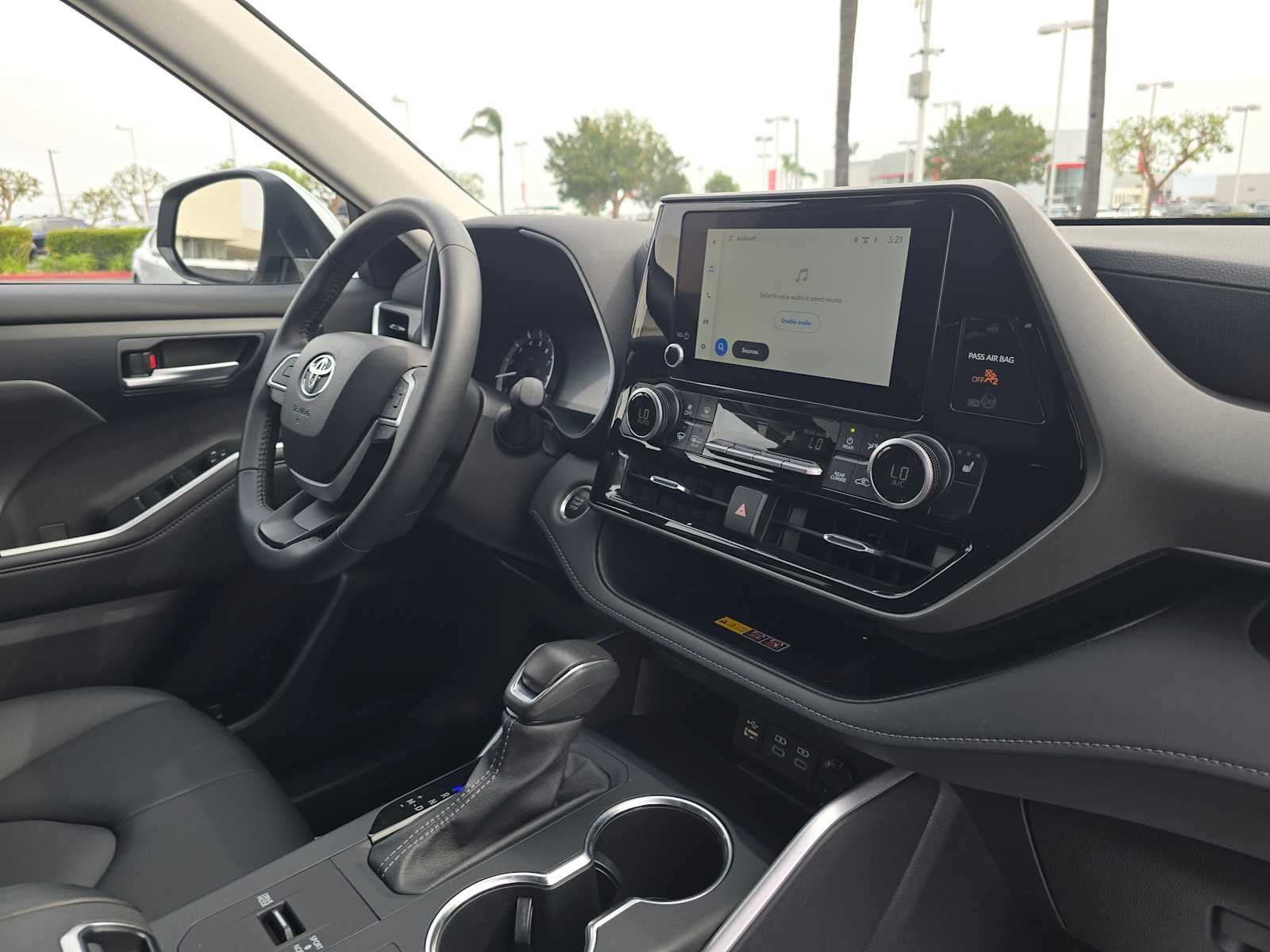 2025 Toyota Highlander XLE