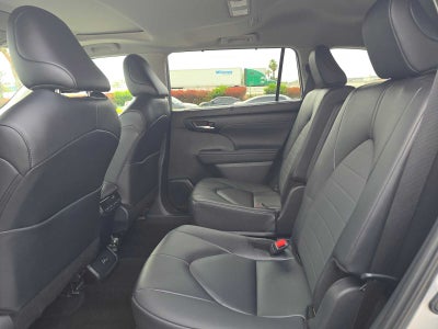 2025 Toyota Highlander XLE