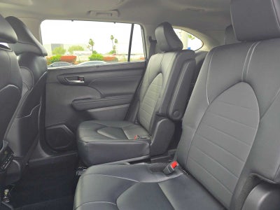 2025 Toyota Highlander XLE