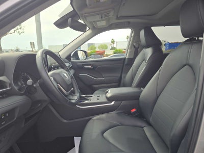 2025 Toyota Highlander XLE