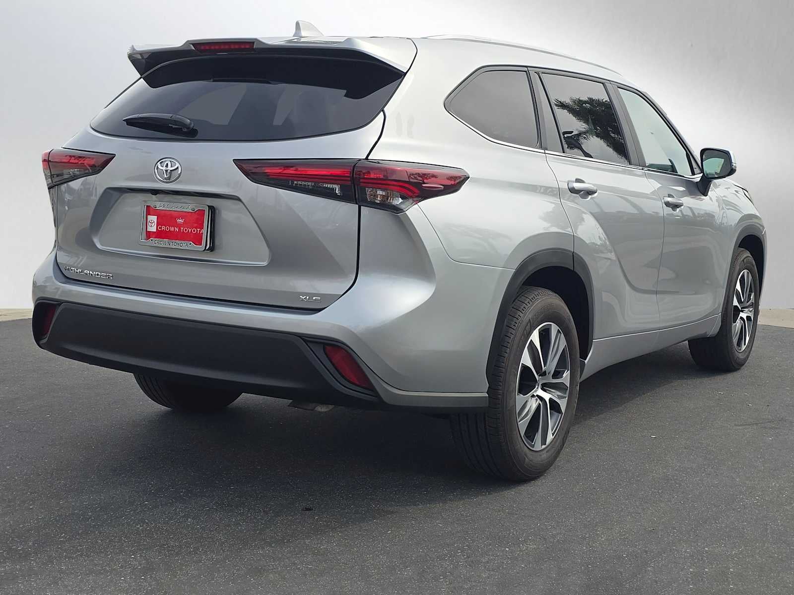 2025 Toyota Highlander XLE