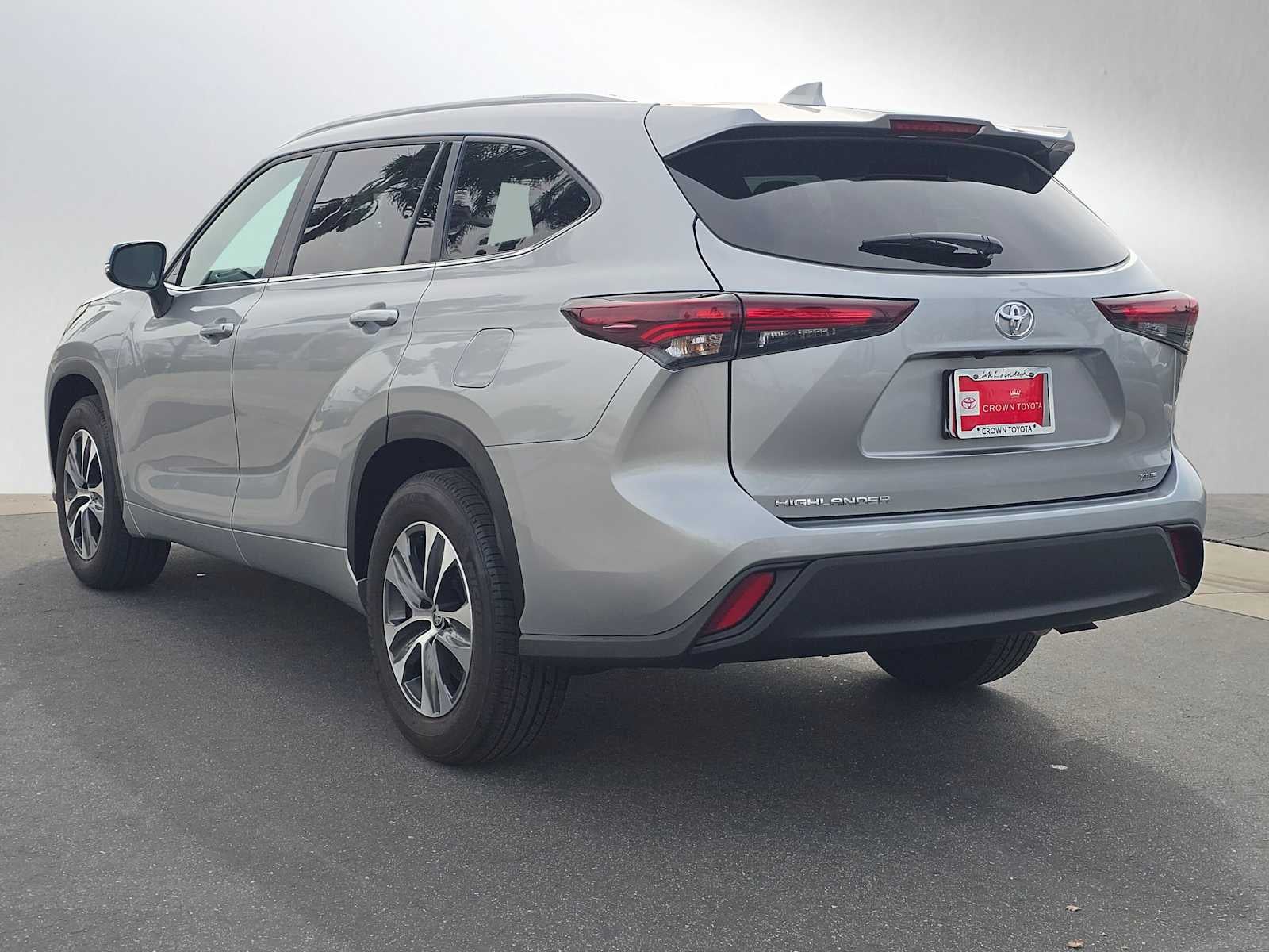 2025 Toyota Highlander XLE