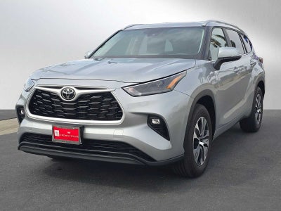 2025 Toyota Highlander XLE
