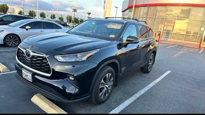 2023 Toyota Highlander XLE
