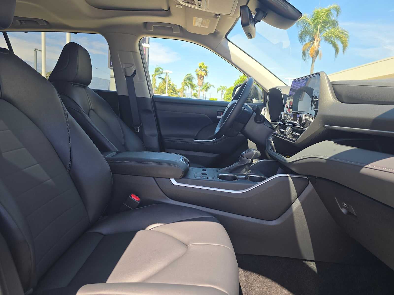 2025 Toyota Highlander XLE
