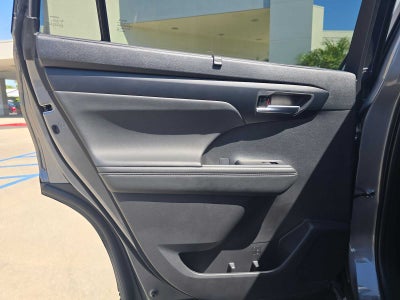 2025 Toyota Highlander XLE