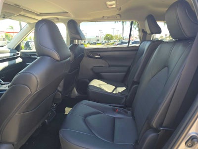 2025 Toyota Highlander XLE
