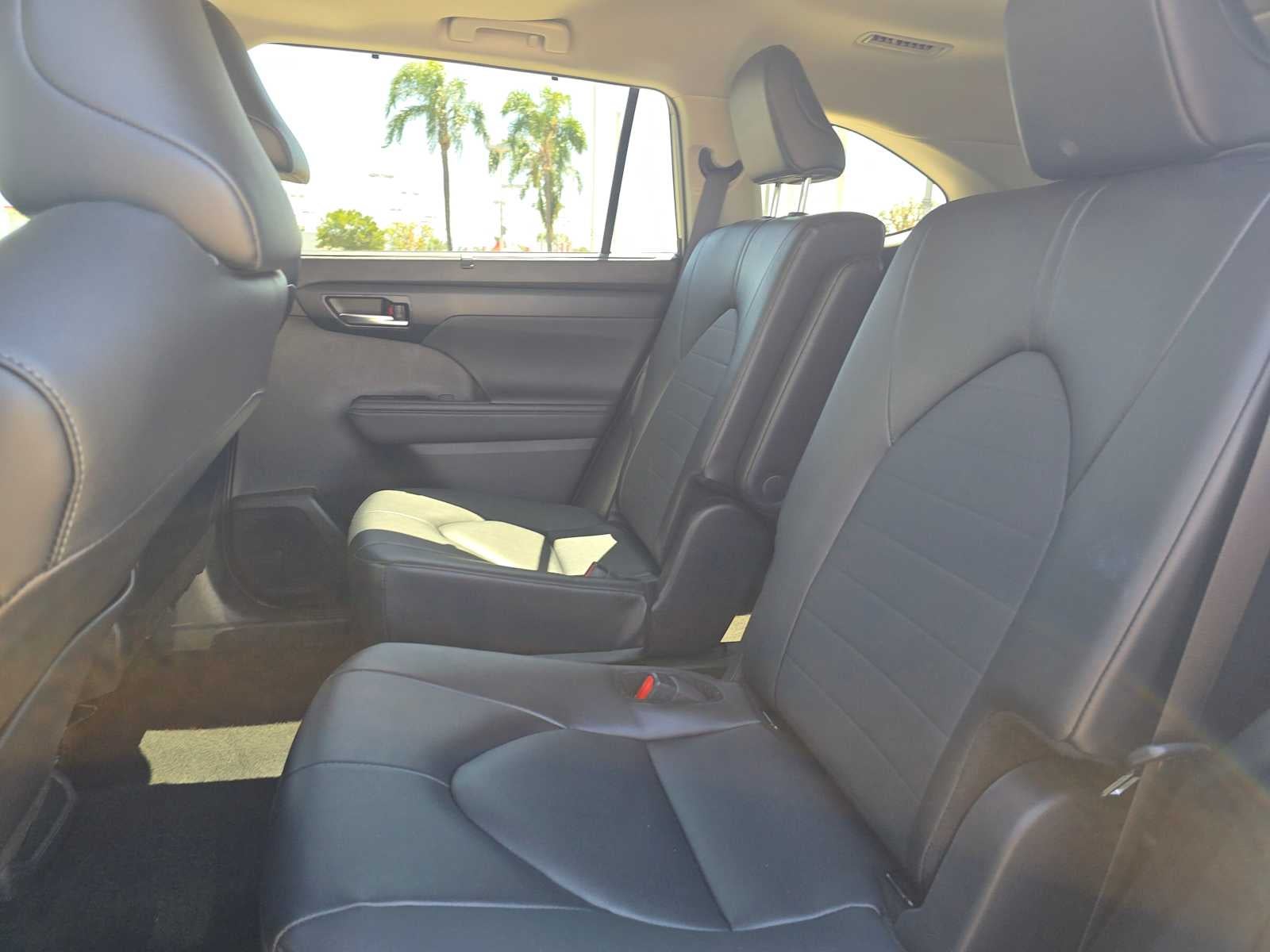 2025 Toyota Highlander XLE