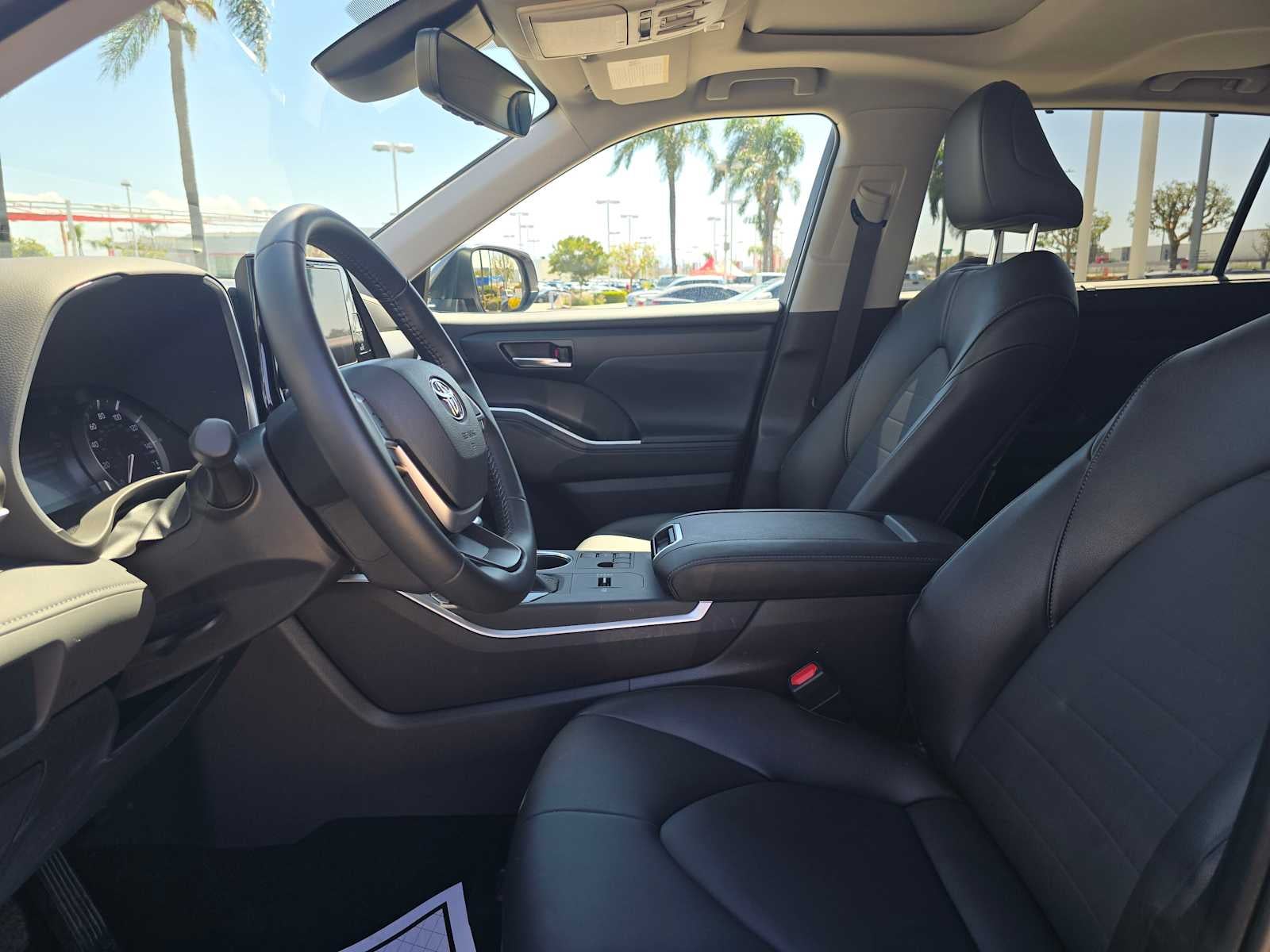 2025 Toyota Highlander XLE