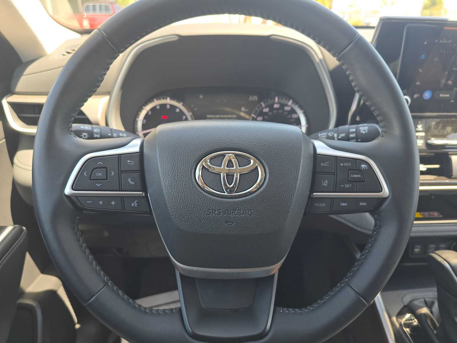 2025 Toyota Highlander XLE