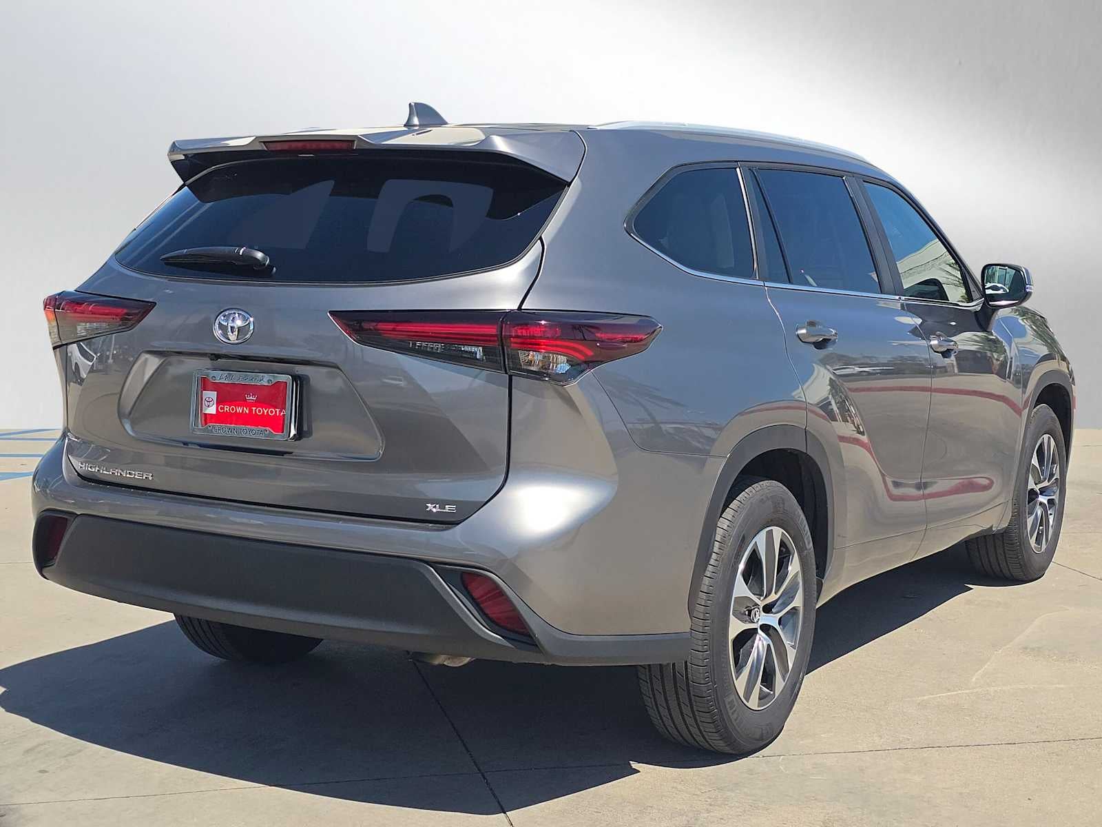 2025 Toyota Highlander XLE